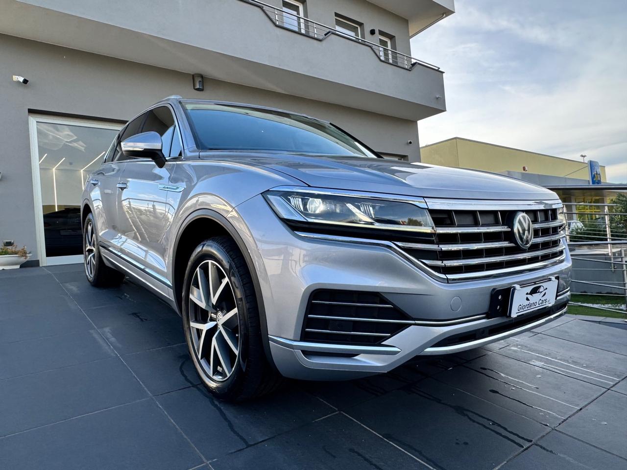 Volkswagen Touareg 3.0 V6 TDI 286 CV SCR R line open edition