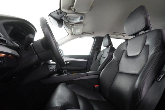 VOLVO XC90 XC90 B5 (d) AWD Geartronic 7 posti Momentum Pro