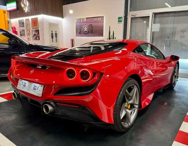 Ferrari F8 Tributo Iva Esposta