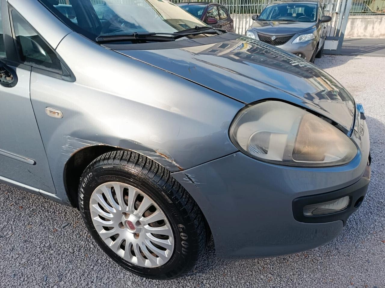 Fiat Punto 1.4 8v 77cv GPL Rinnovato-2011