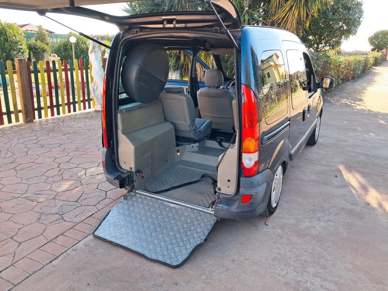 Renault Kangoo TRASPORTO DISABILI PIANALE RIBASSATO UNIPRO