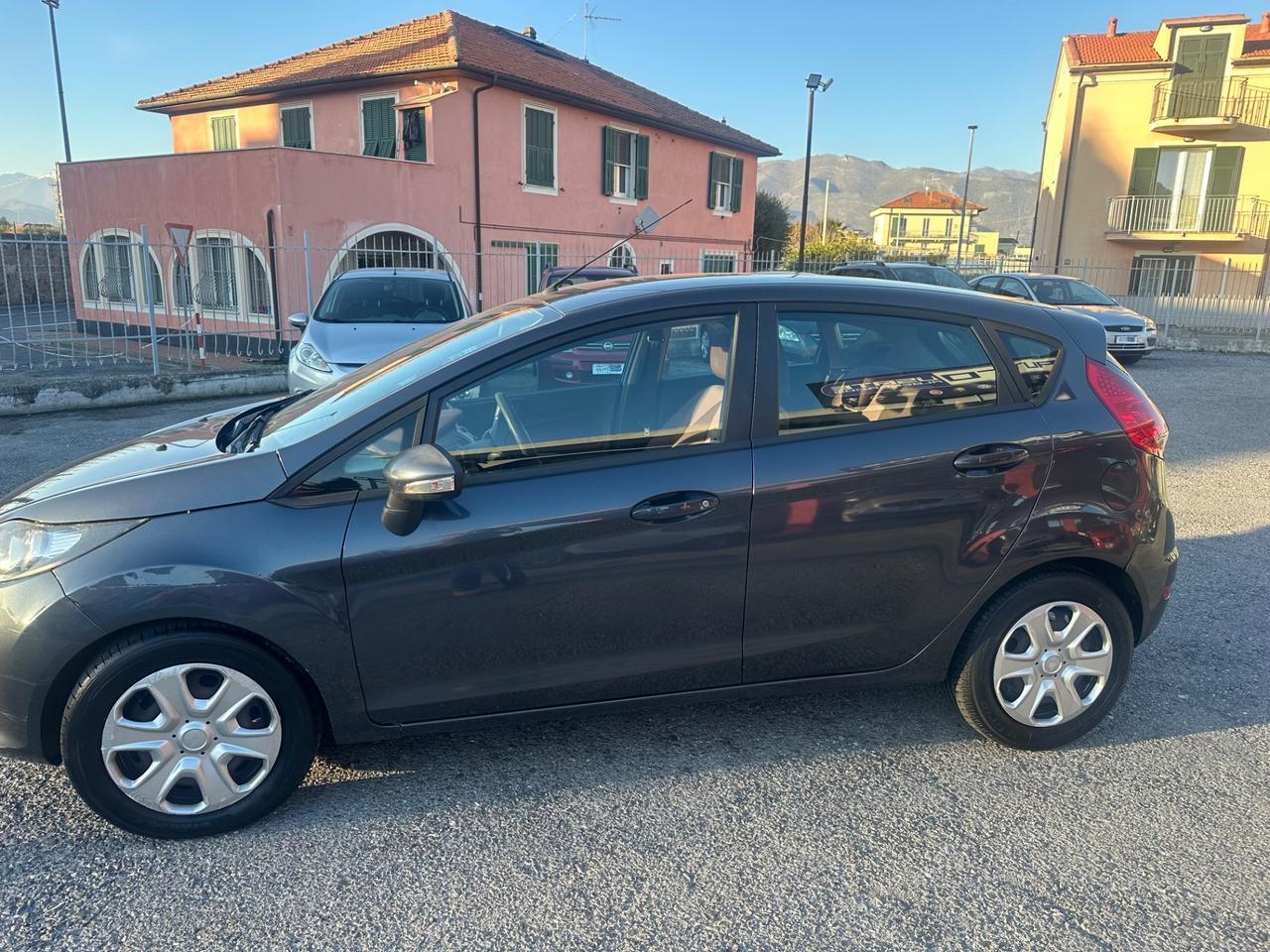 Ford Fiesta 1.4 5 porte Titanium