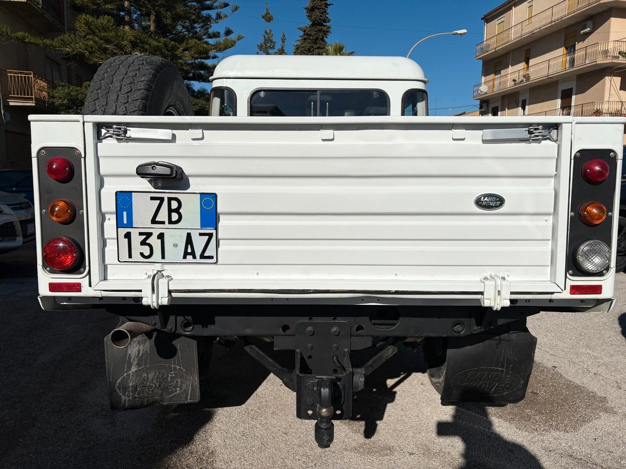 Land Rover Defender 130 2.2 TD4 Chassis Cab E