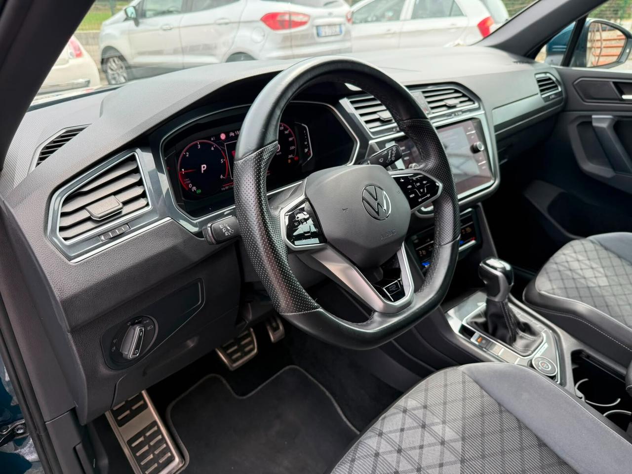 Volkswagen Tiguan 2.0 TDI 150 CV SCR DSG 4MOTION R-Line