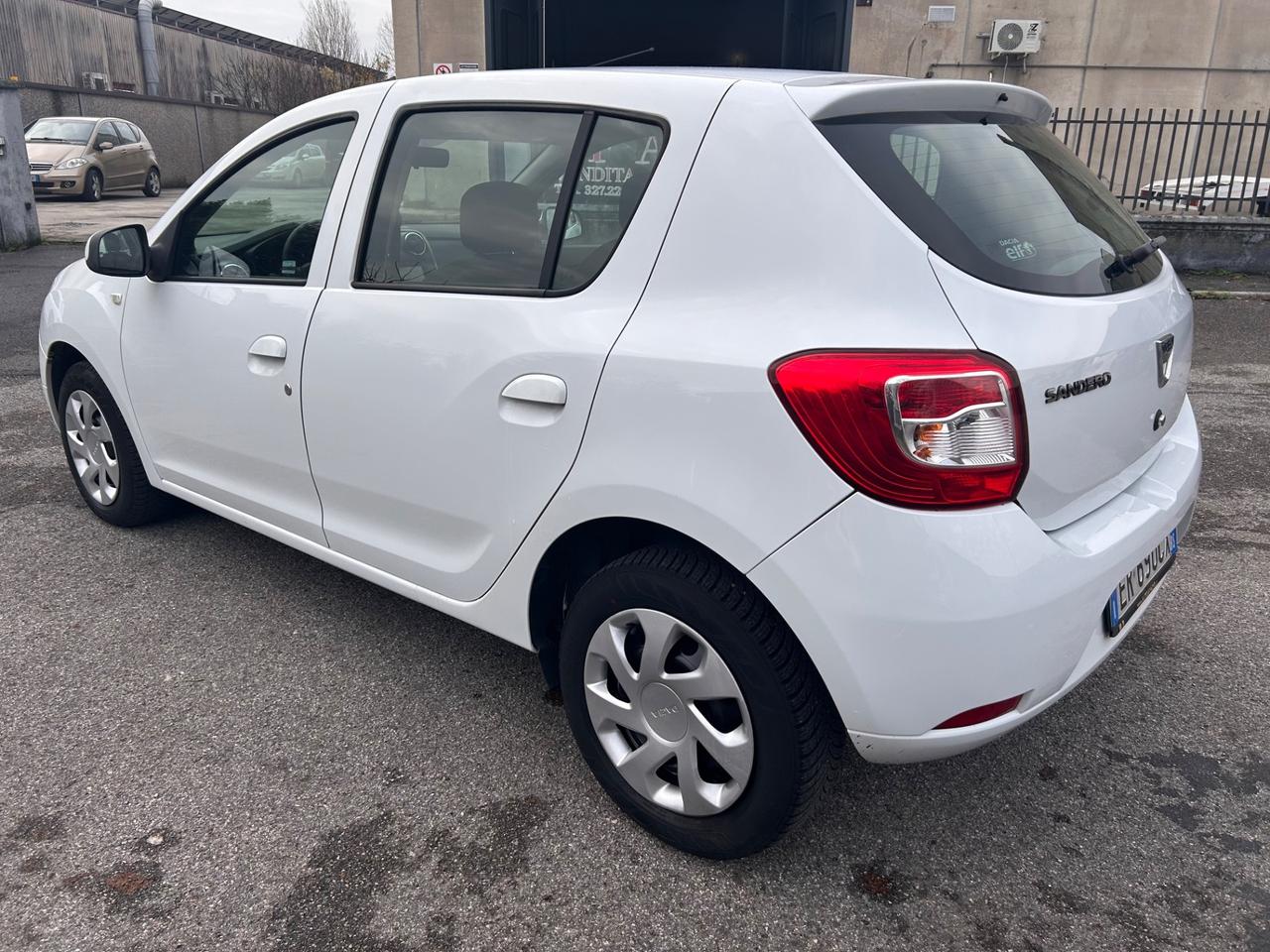 Dacia Sandero 1500 dci 75 cv neopatentati
