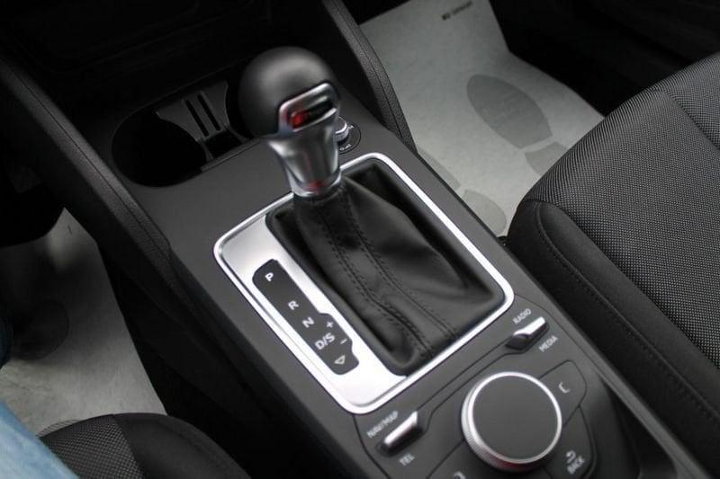 Audi Q2 30 TDI S tronic Business