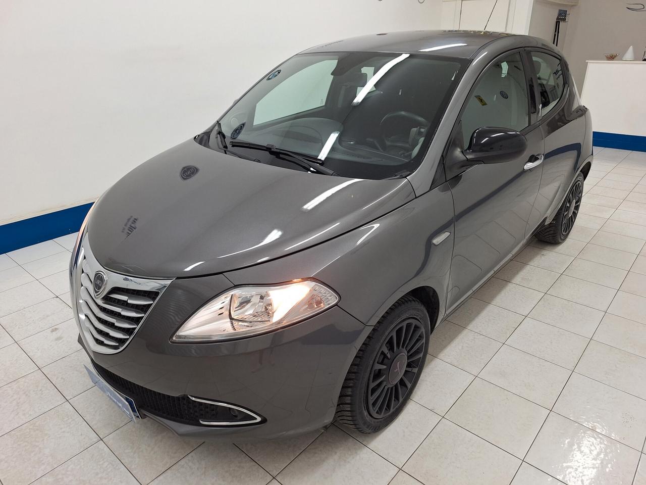 Lancia Ypsilon 1.2 69cv Platinum
