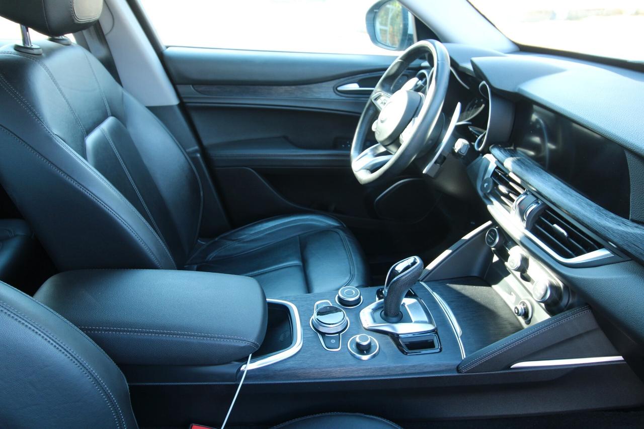 Alfa Romeo Stelvio 2.2 Turbodiesel 190 CV AT8 RWD Executive