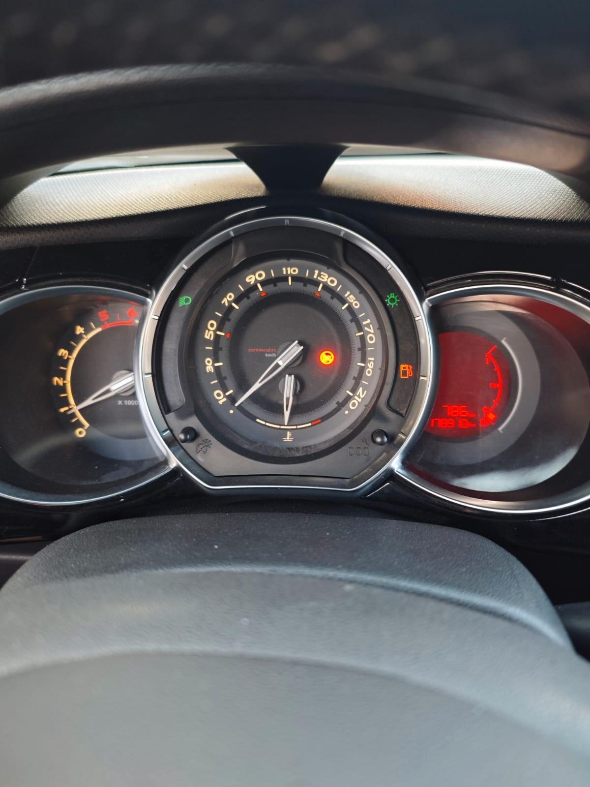 Citroen DS3 1.6 e-HDi 90 Airdream Business (68 kw)