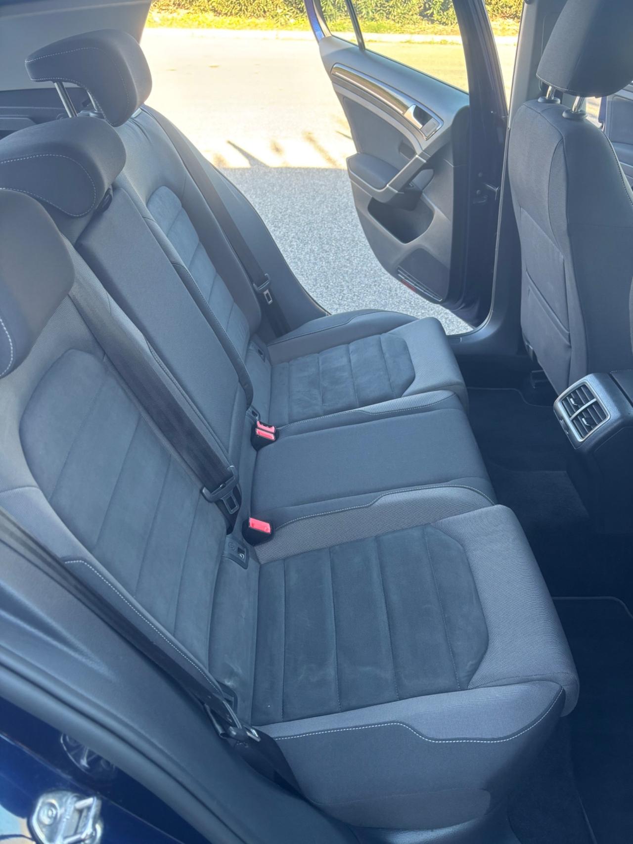 Volkswagen GOLF 7.5 DSG 4MOTION Executive Bluemotion Technology