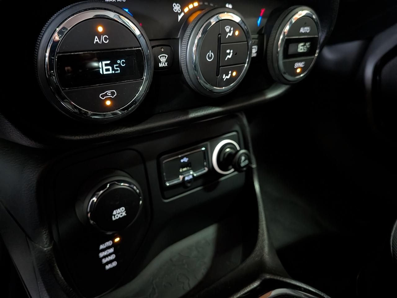 JEEP RENEGADE 2.0 MJT 140CV 4WD GANCIO TRAINO