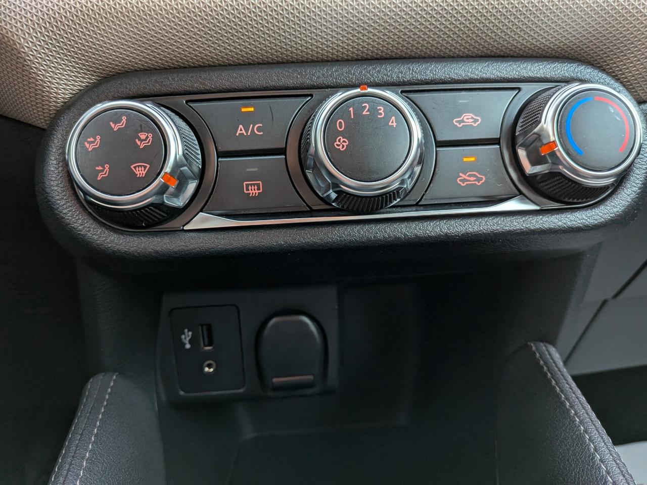 NISSAN MICRA 1.0 BENZINA 71CV 5 porte