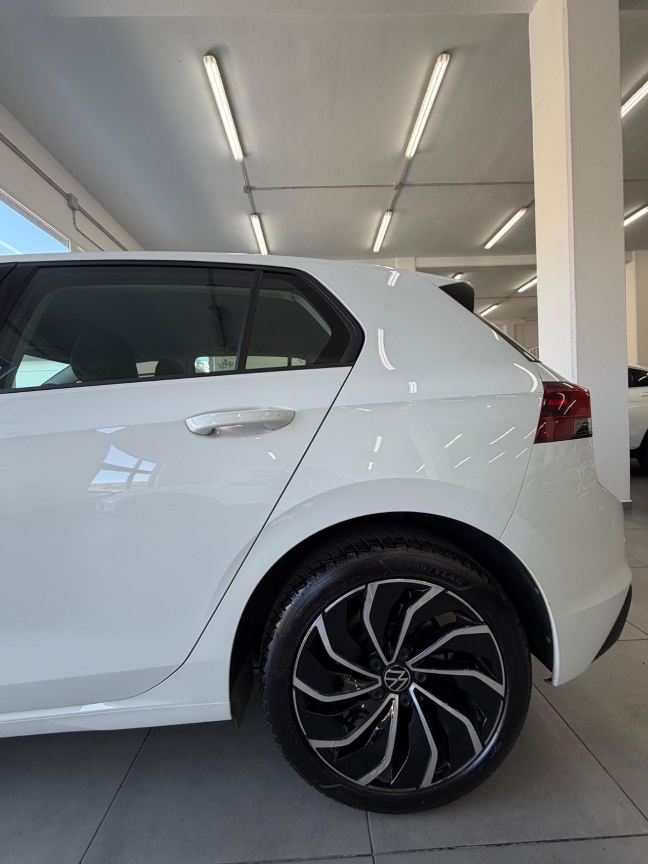 VW GOLF 8 2.0 TDI DSG SCR Style FINANZIABILE