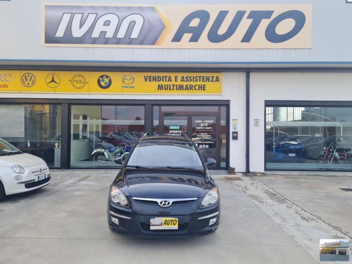 HYUNDAI i30 1.4 Benzina-52.000 Km-Neopatentati