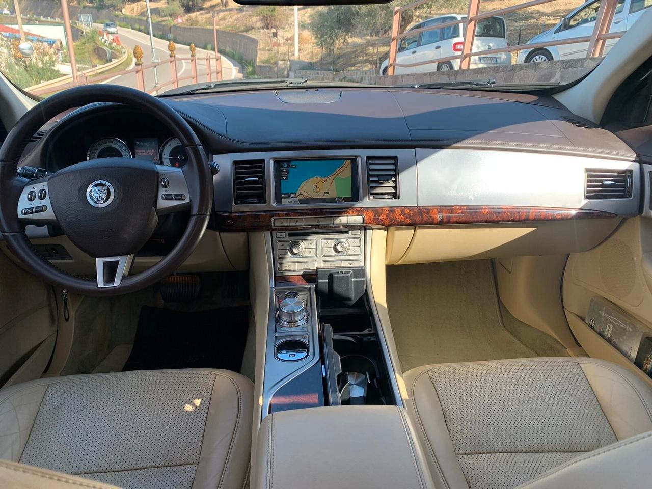 Jaguar XF 3.0 DS V6 Portfolio 275CV