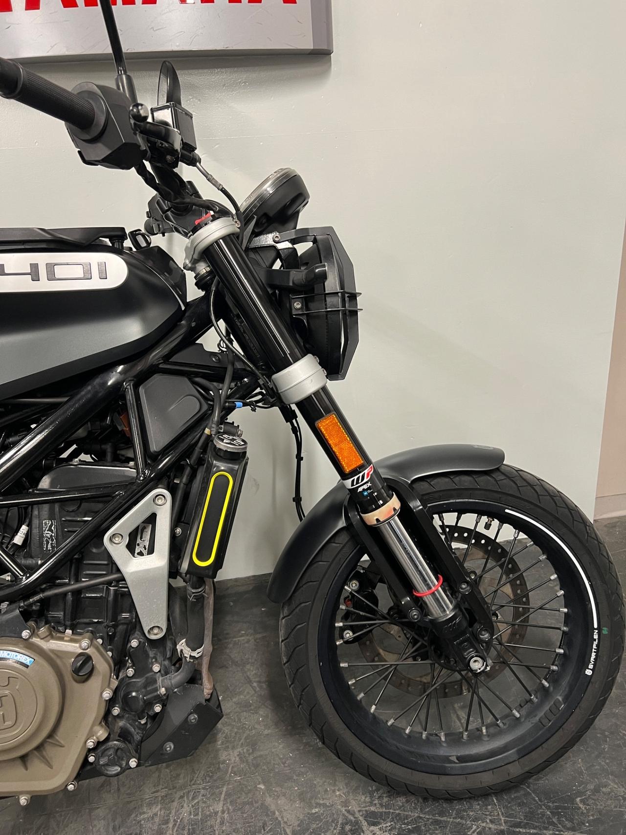 Husqvarna Svartpilen 401