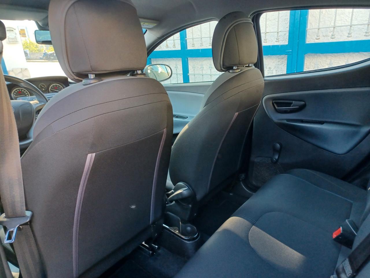 Lancia Ypsilon 1.2 5 porte Gold ANNO 2017 EURO 6