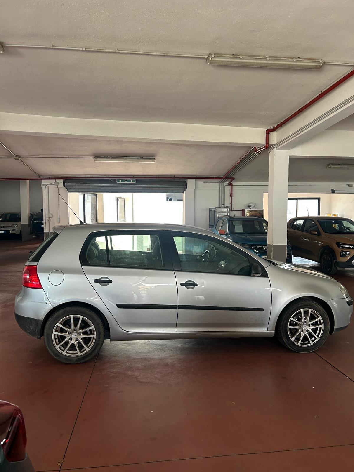 Volkswagen Golf 1.9 TDI DPF 5p. DSG GT Sport