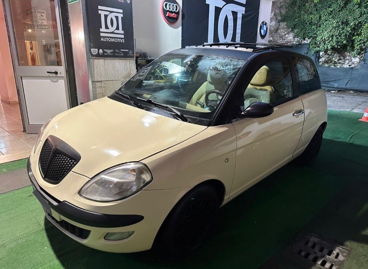 Lancia Ypsilon 1.4 Platino