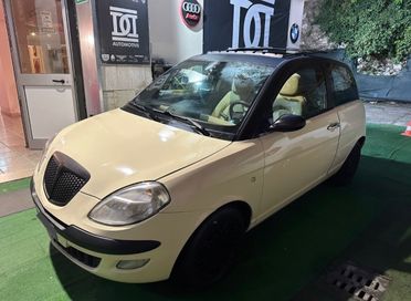 Lancia Ypsilon 1.4 Platino