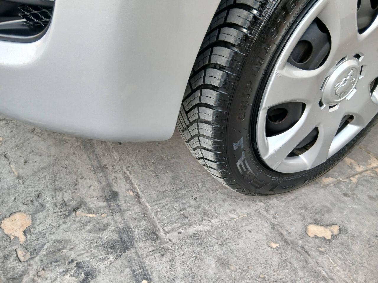 Peugeot 107 1.0b 5p solo km132000 full 10