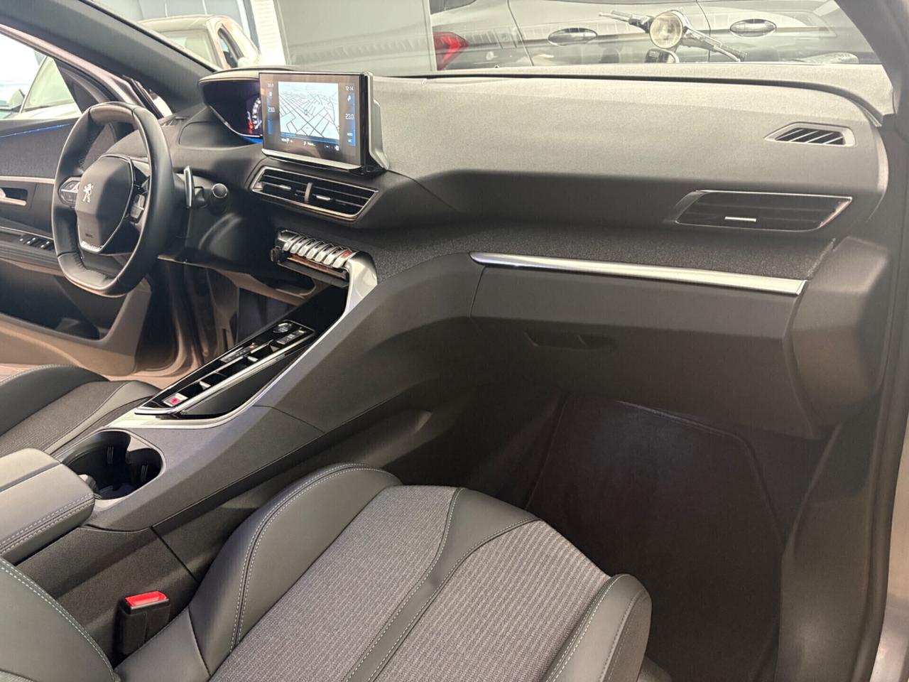 Peugeot 3008 BlueHDi 130cv EAT8 ALLURE