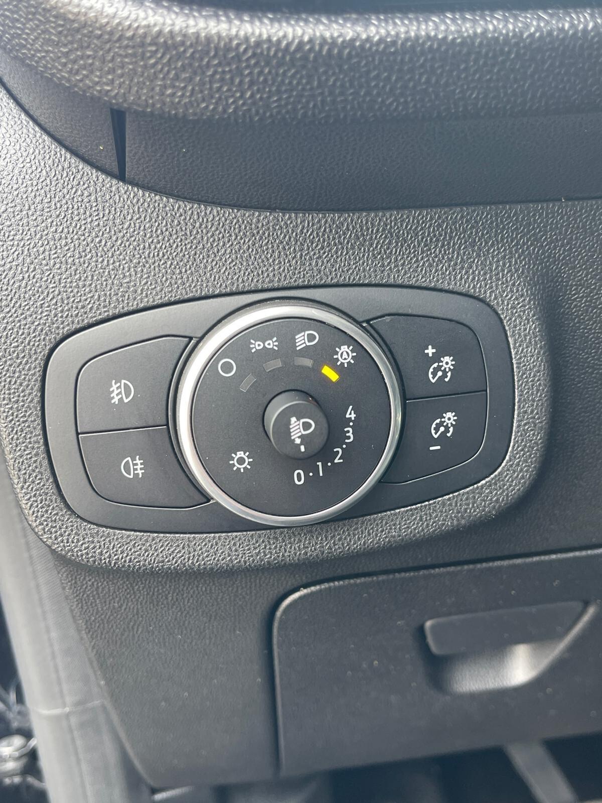 Ford Fiesta 1.5 TDCI 86cvTITANIUM CERCHI APPLE CAR PLAY LED MULTIFUNZIONE BLUETOOTH PDC ZEUS