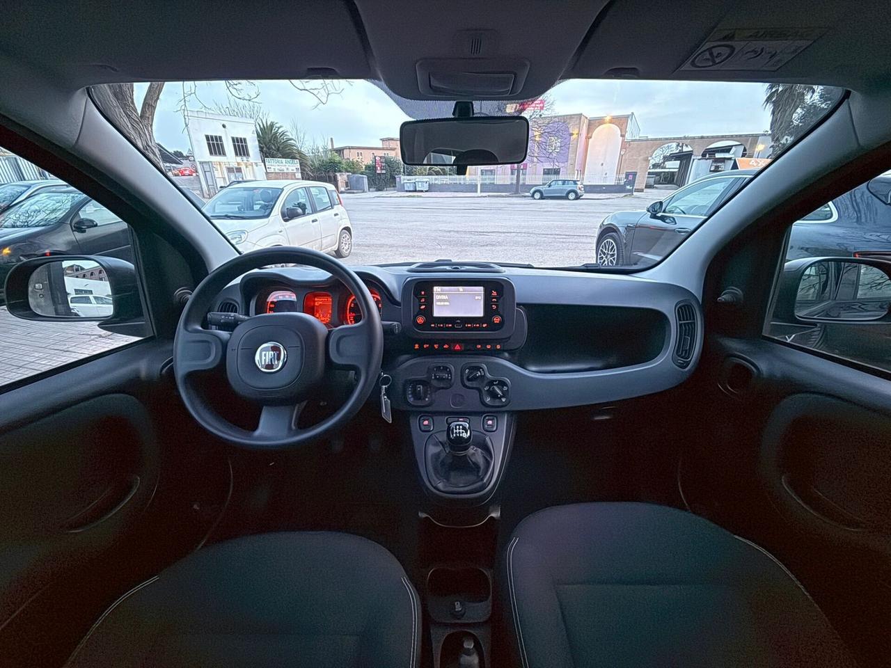 Fiat Panda KM.28.000 1.0 HYBRID 10/2023