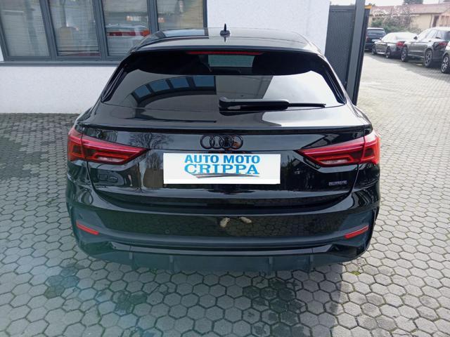 AUDI Q3 45 TFSI quattro S tronic Identity Black S-LINE