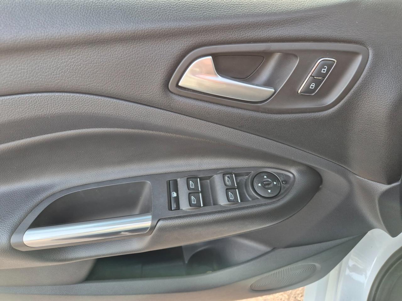 Ford Kuga 2.0 TDCI 150 CV S&S 4WD Powershift Titanium