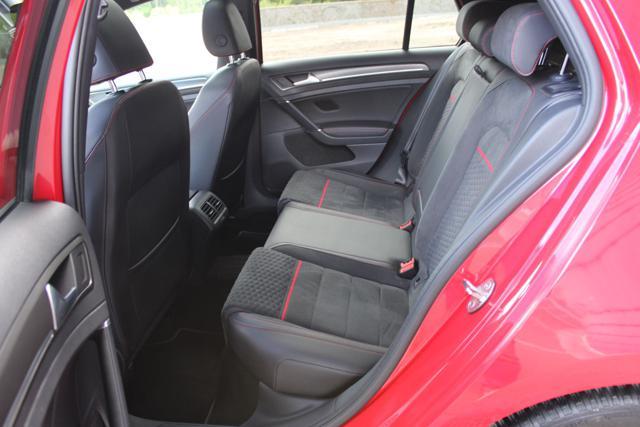 VOLKSWAGEN Golf GTI Performance 245cv DSG TETTO-HONEY-GANCIO-PRO