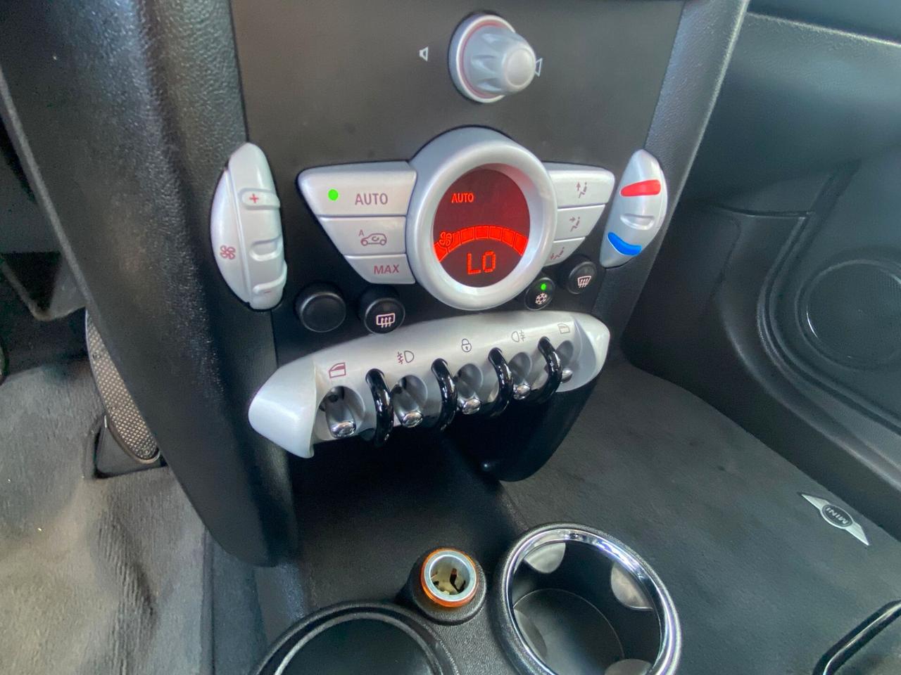 Mini Mini 1.6 16V Cooper D