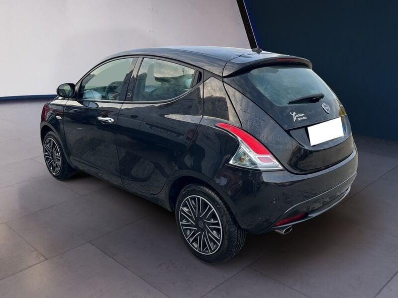 Lancia Ypsilon III 2015 1.0 hybrid Gold s&s 70cv