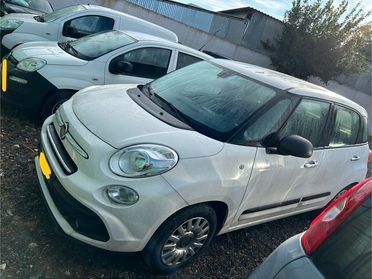 Fiat 500L Pro 1.6 MJT 120CV Urban 4 posti (N1) incidentata sinistrata