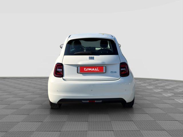 FIAT 500e 500 Icon + Berlina