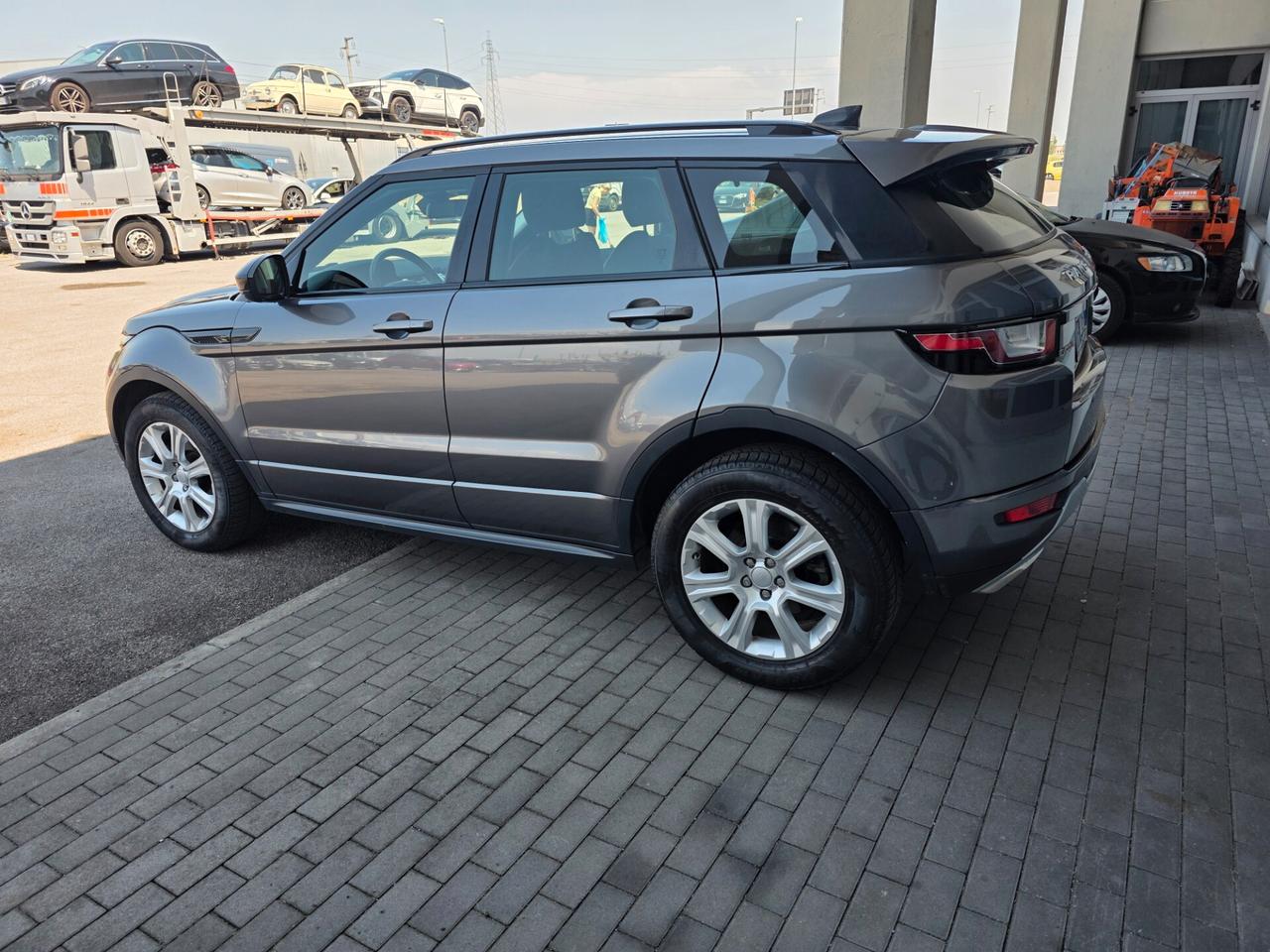 Land Rover Range Evoque 2.0 TD4 150 CV 5p. SE