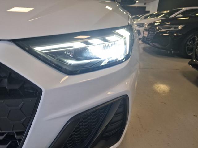 AUDI A1 SPB 30TFSI S line "Telec/C.Play/LED identity black