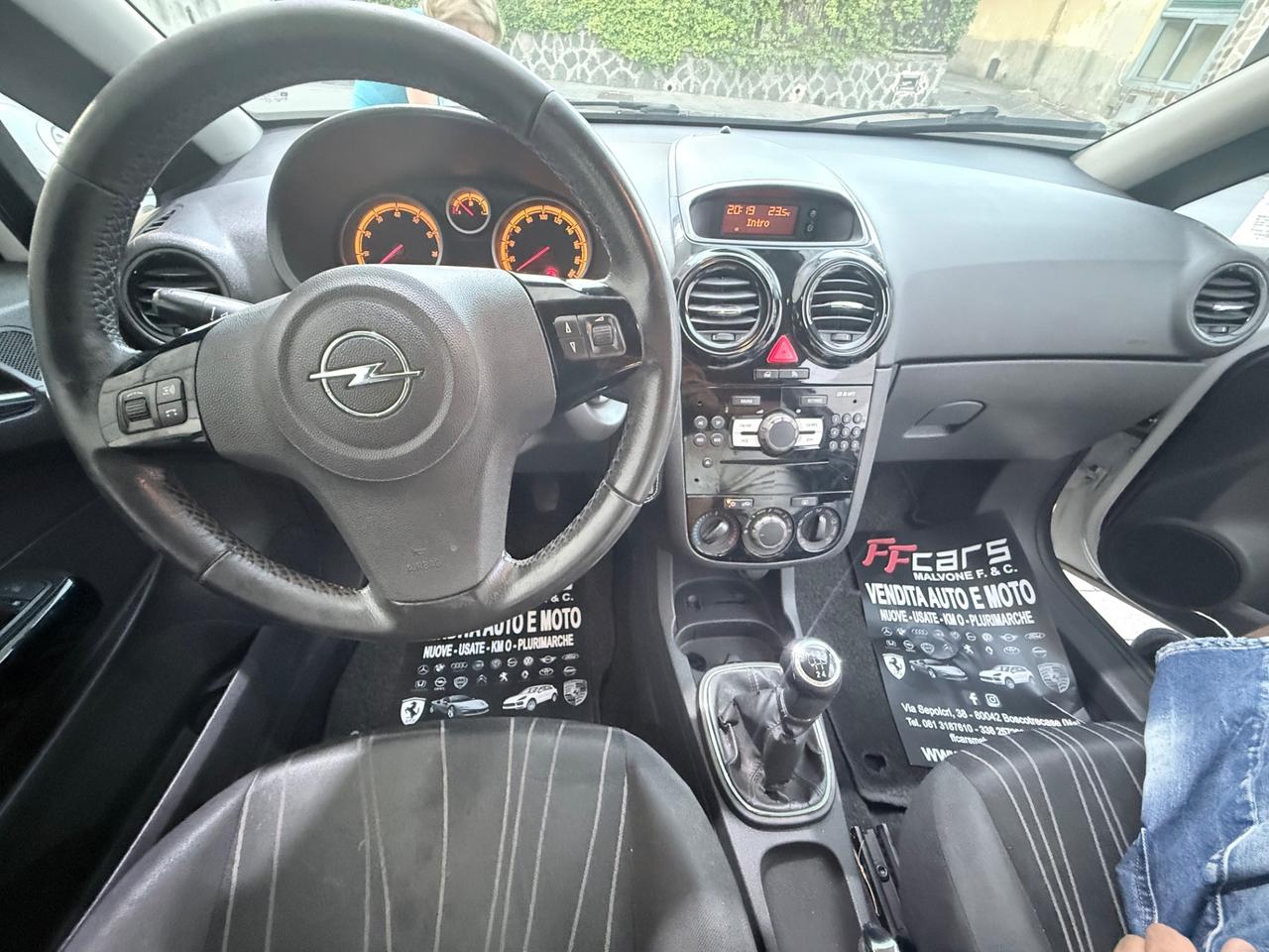 Opel Corsa 1.2 80CV 5 porte GPL-TECH Edition