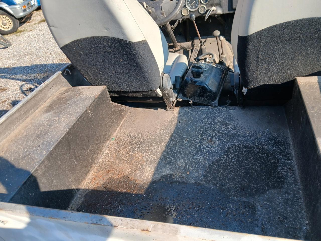 Jeep Willys 2200 benzina