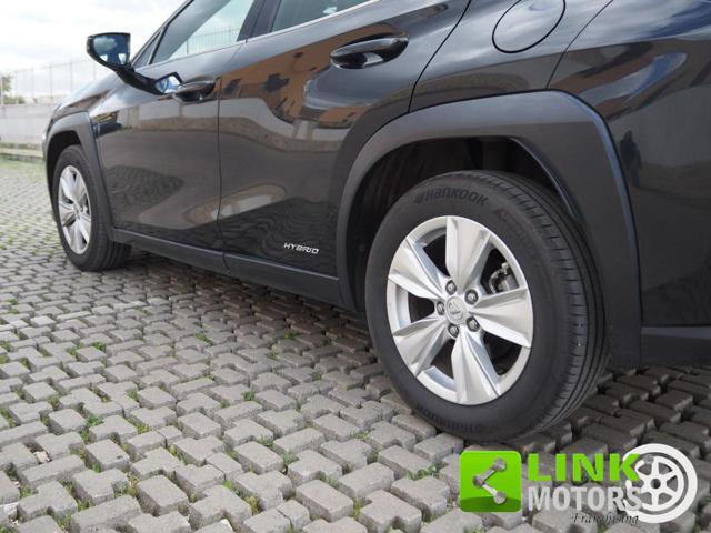 LEXUS UX 250h Hybrid Business