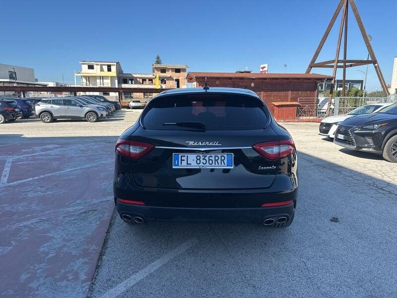 Maserati Levante V6 Diesel 275 CV AWD