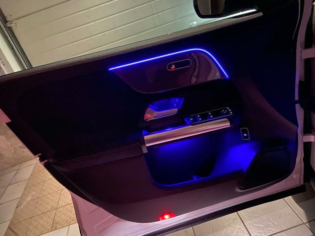 MERCEDES-BENZ GLA 200 d Automatic Premium Amg PACK NIGHT