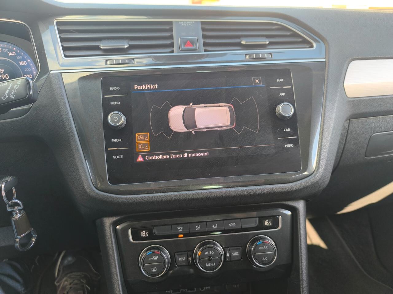 VOLKSWAGEN TIGUAN SPORT 1.6 TDI 1 PROPIETARIO COCKPIT/NAV/LED