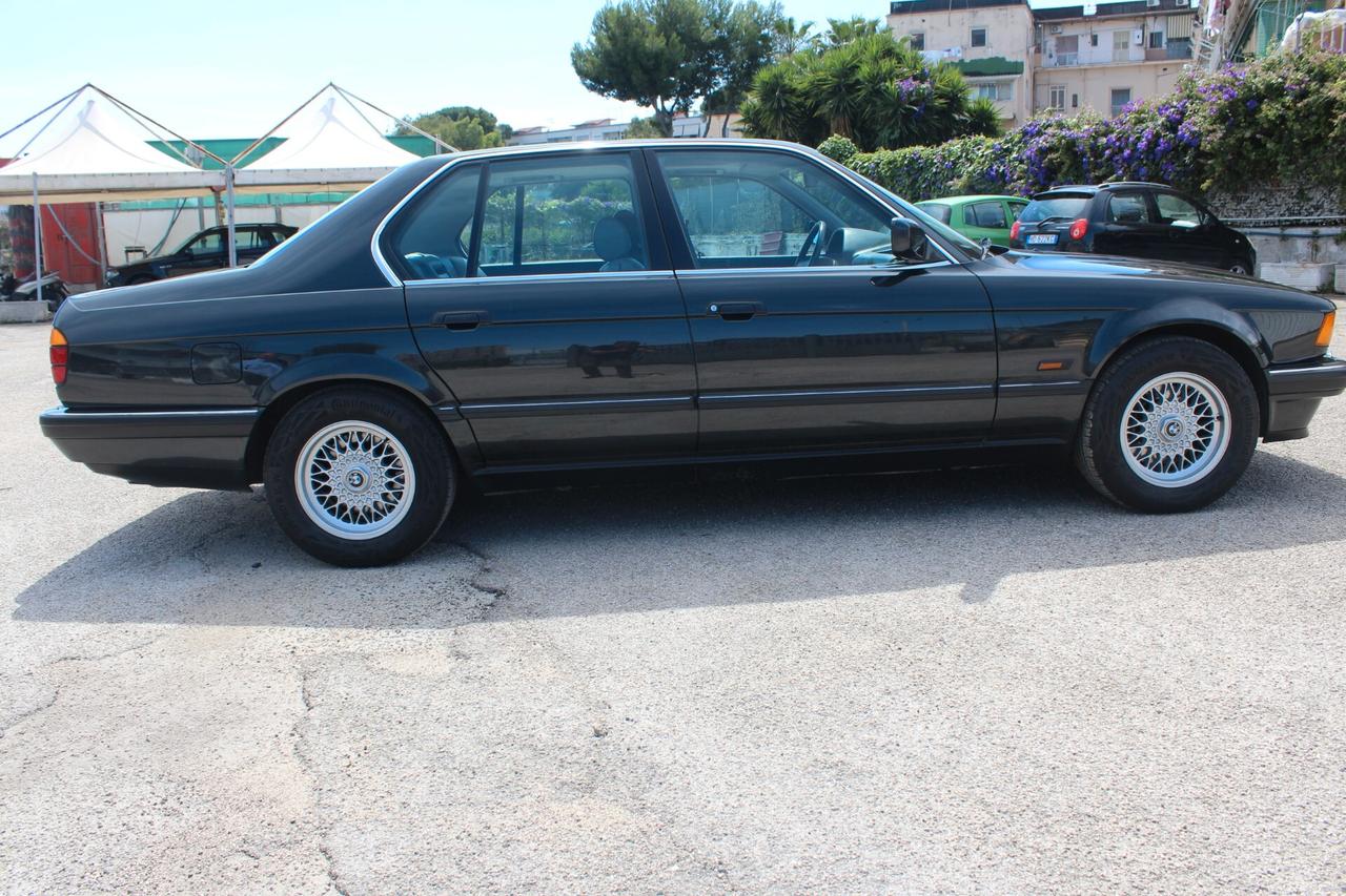 BMW SERIE 730 184 CV