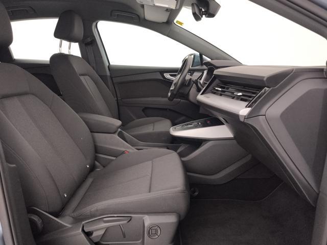 AUDI Q4 e-tron 40 Business Advanced