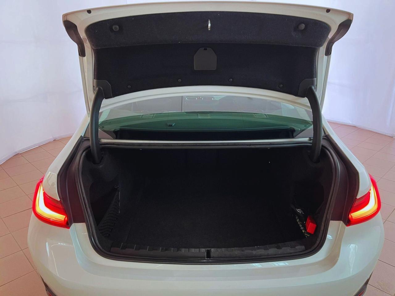Bmw 318 320d 48V Business Advantage