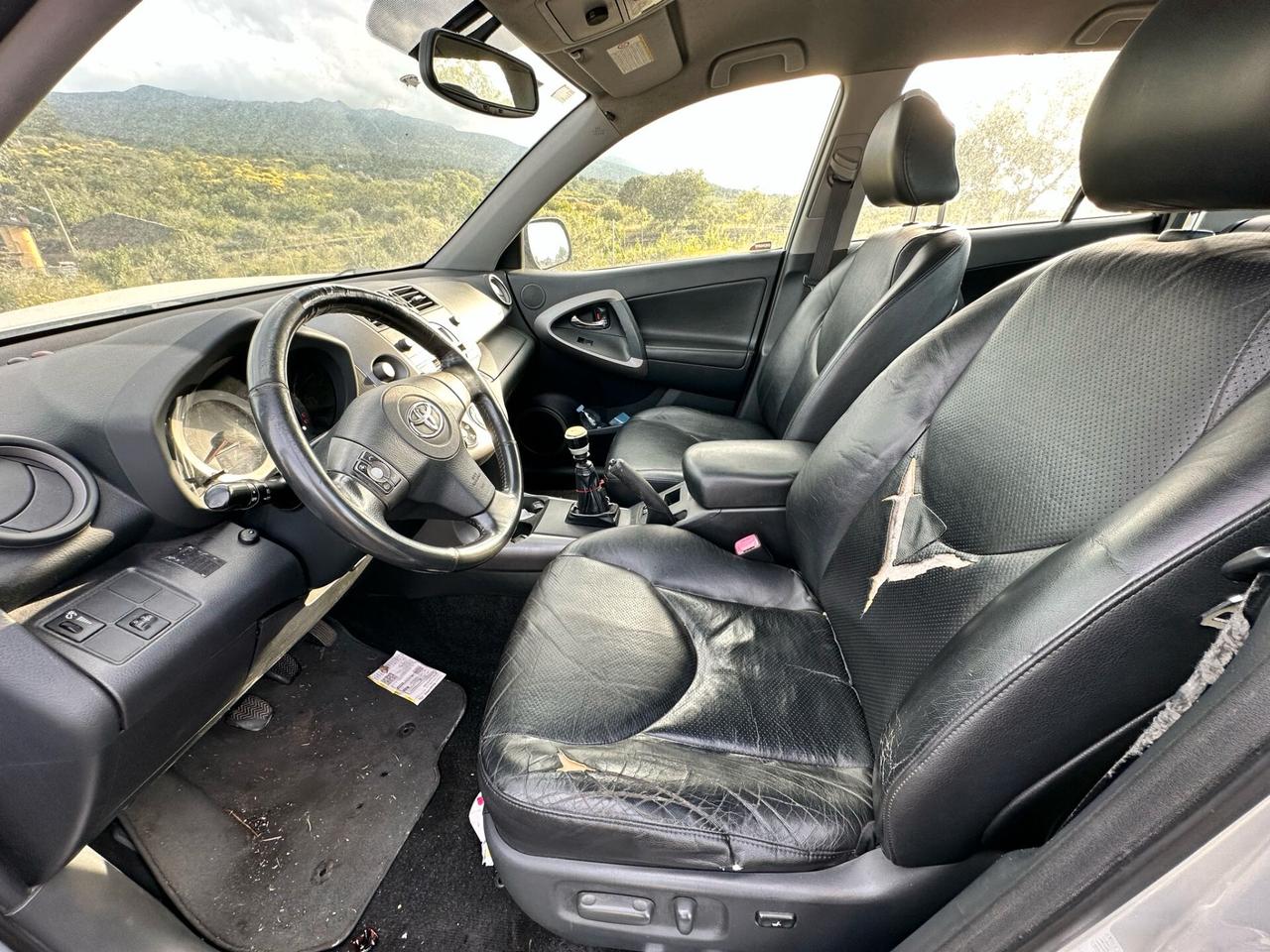 Toyota RAV 4 RAV4 2.2 D-4D 136 CV