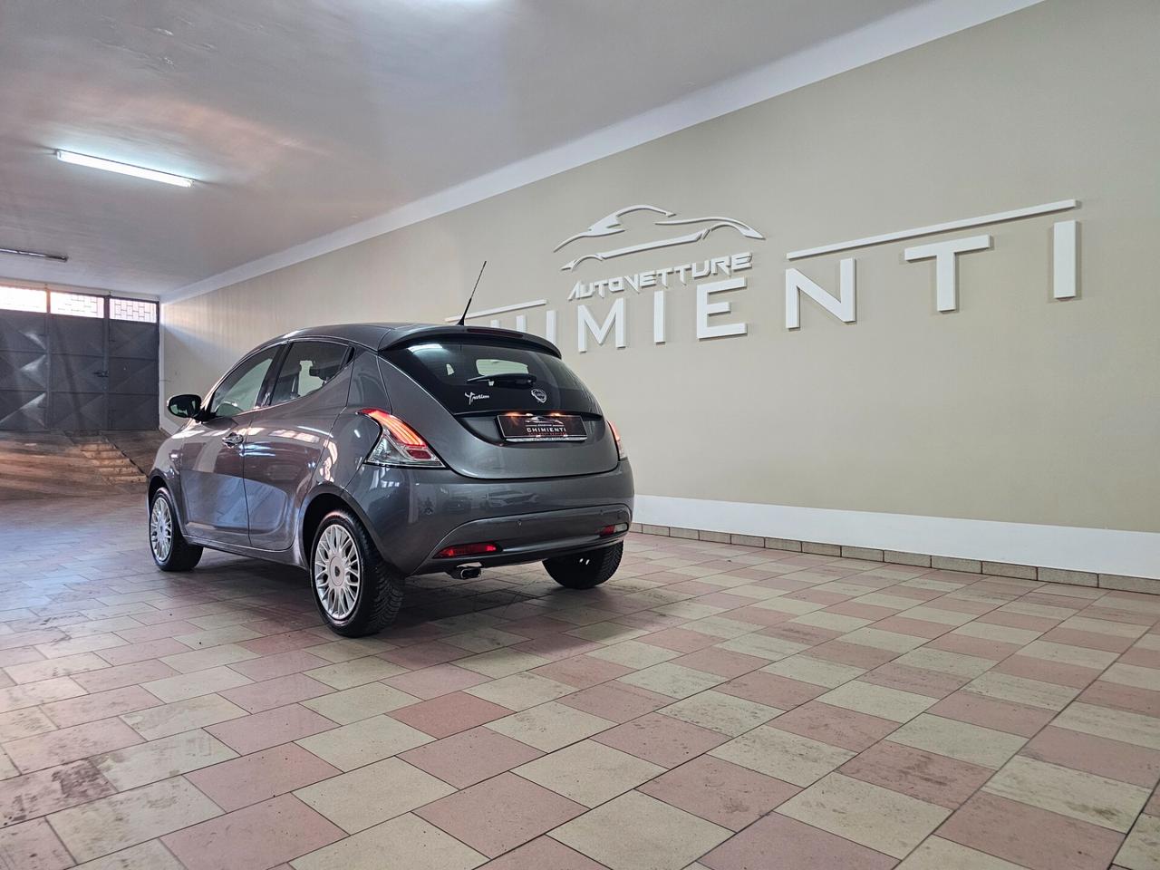 Lancia Ypsilon 1.2 69 CV 5 porte GPL Ecochic Gold
