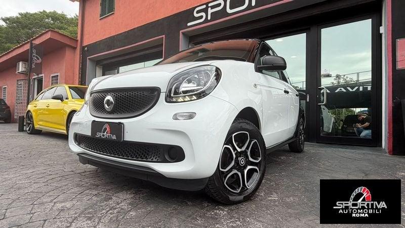 smart forfour RATA MENSILE 227,00 EURO 70 1.0 52kW superpassion