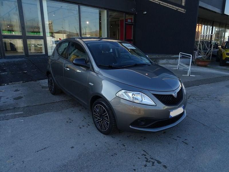 Lancia Ypsilon 1.2 69 CV 5 porte Gold